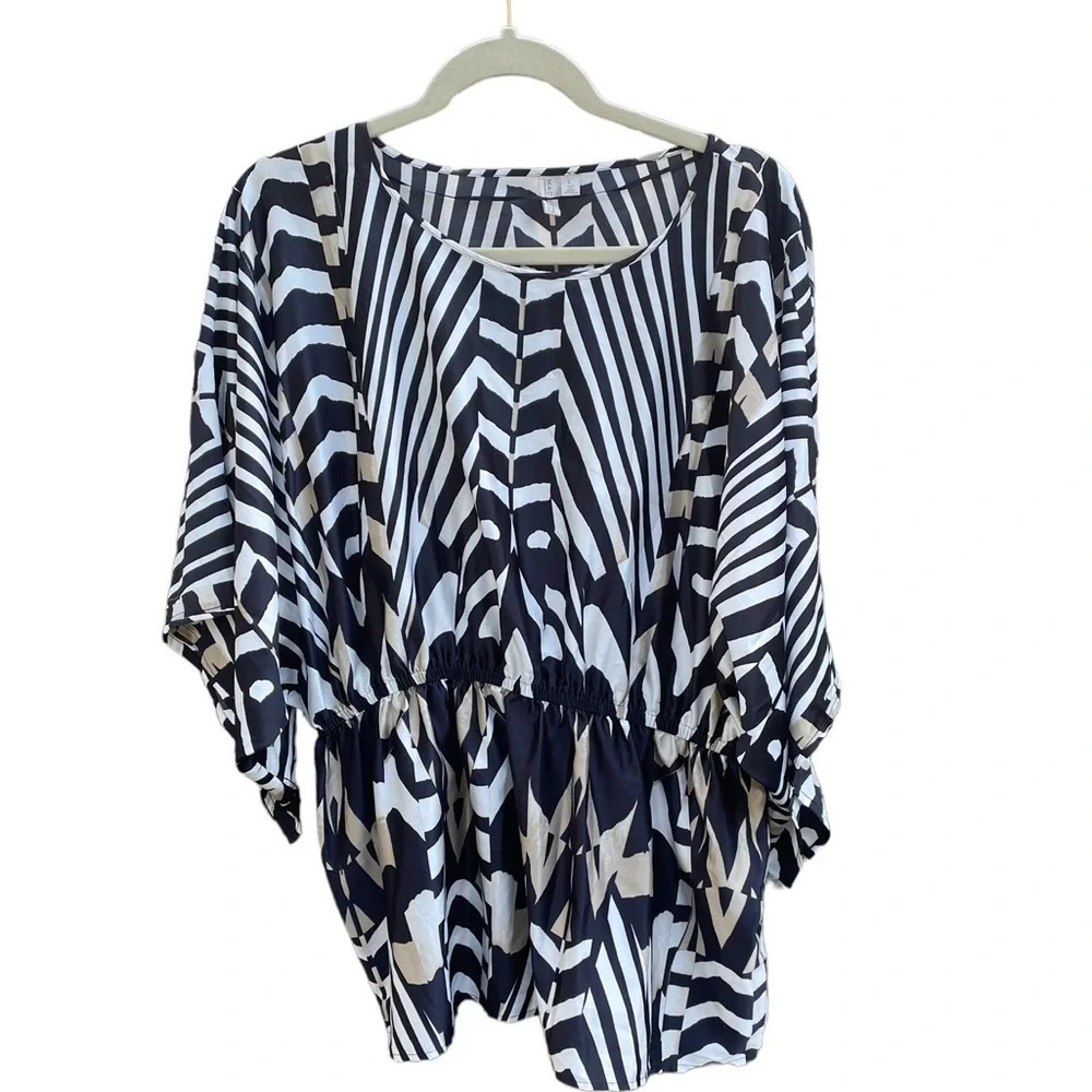 MADISON FLOWY BLOUSE